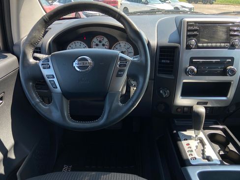 Used 2014 Nissan Titan PRO-4X AWD/4WD image 16