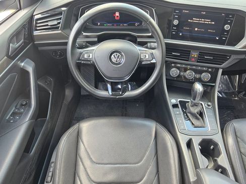 Used 2019 Volkswagen Jetta SEL Premium image 14