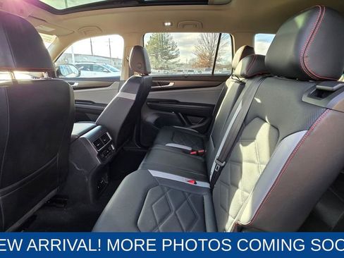 Used 2024 Volkswagen Atlas Peak Edition SE image 13
