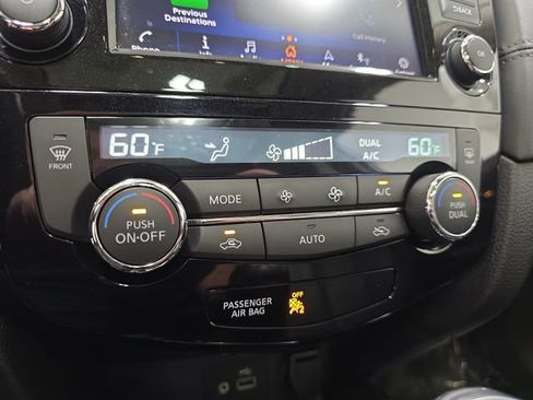 Used 2020 Nissan Rogue SL w/ Premium Package AWD/4WD image 22