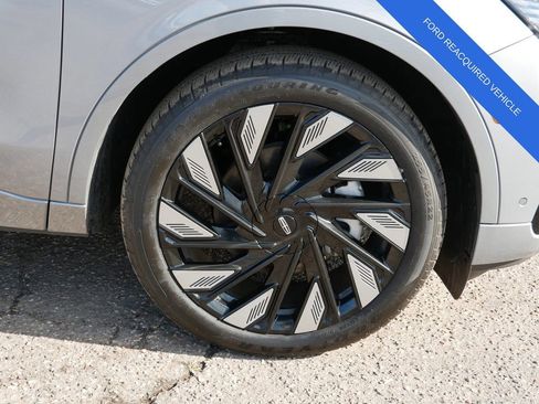 Used 2024 Lincoln Nautilus Black Label w/ Jet Appearance Package (87T) image 7