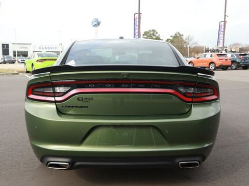 Used 2022 Dodge Charger SXT w/ Driver Convenience Group image 7