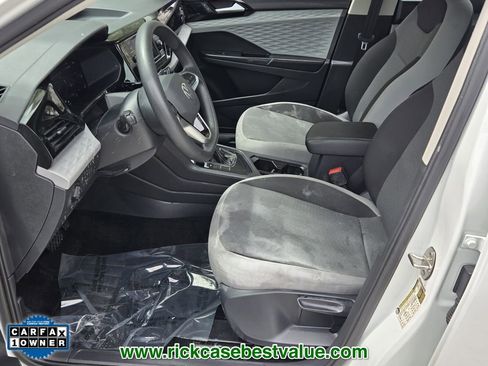 Used 2022 Volkswagen Taos S image 11