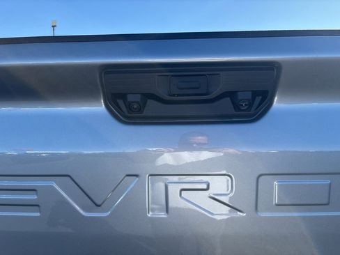 New 2025 Chevrolet Silverado 2500 ZR2 w/ Technology Package image 40