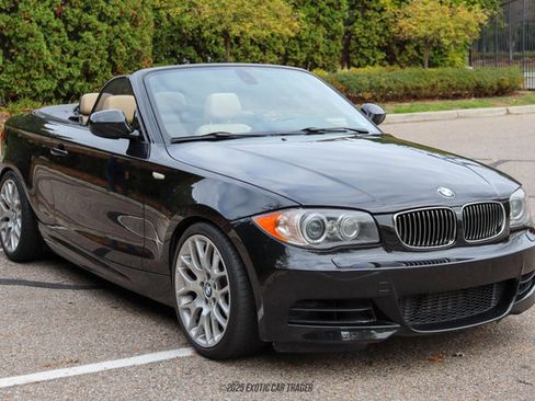 Used 2010 BMW 135i Convertible image 12
