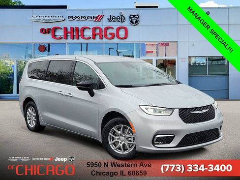 New 2026 Chrysler Pacifica Select FWD image 1