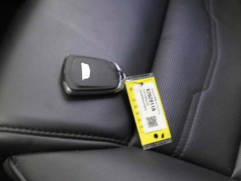 Used 2019 Cadillac XT5 Platinum image 17