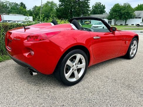 Used 2008 Pontiac Solstice Convertible w/ Preferred Package RWD image 38