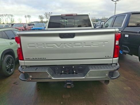 Used 2022 Chevrolet Silverado 2500 LTZ w/ LTZ Plus Package image 8