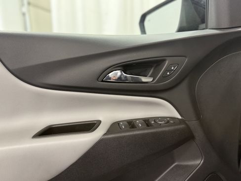 Certified 2024 Chevrolet Equinox LS w/ LS Convenience Package image 12