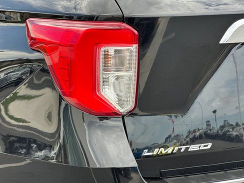Certified 2024 Ford Explorer Limited AWD/4WD image 28