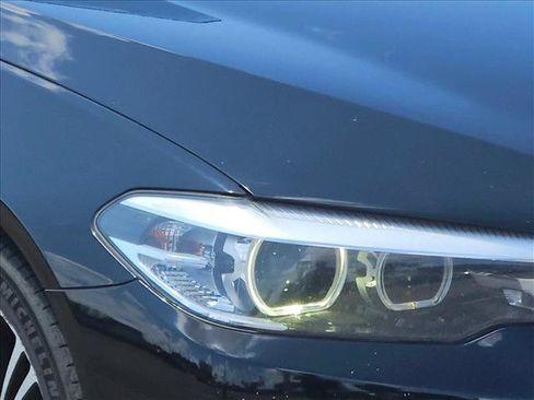 Used 2018 BMW 530i RWD image 4