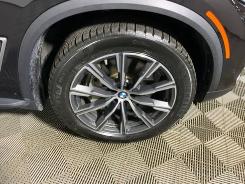 Used 2019 BMW X5 xDrive50i w/ Executive Package AWD/4WD image 36