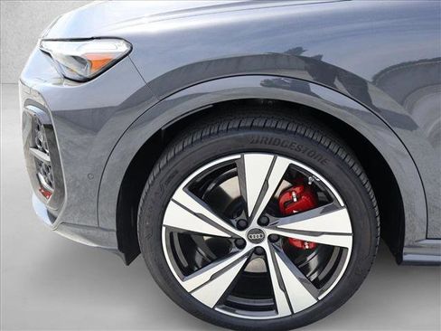 New 2025 Audi SQ5 Prestige AWD/4WD image 10