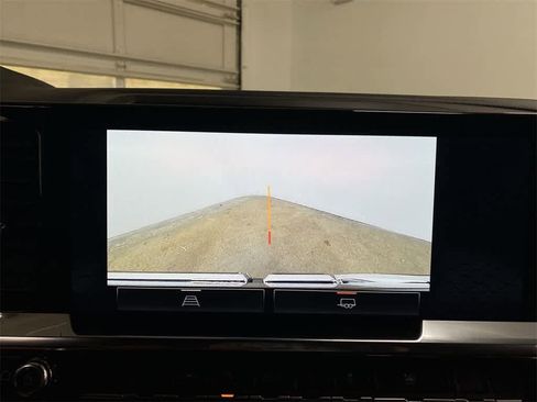 Used 2023 GMC Sierra 1500 Elevation image 23