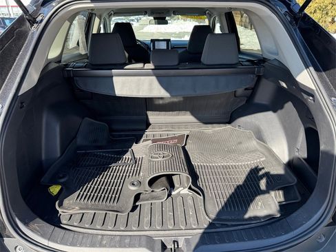 Used 2022 Toyota RAV4 XLE image 16