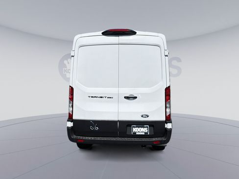 New 2026 Ford Transit 250 148 Medium Roof w/ Load Area Protection Package RWD image 5