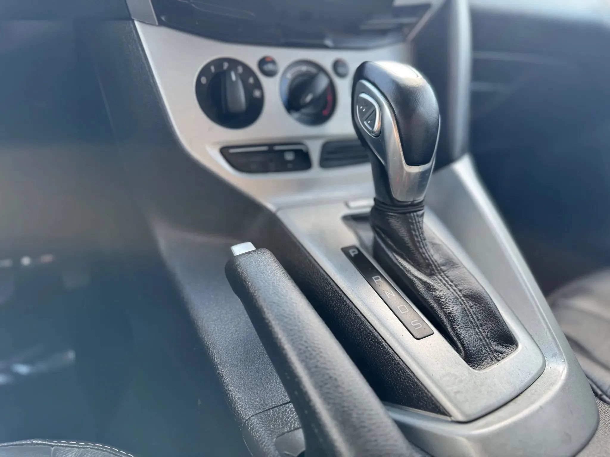 Used 2014 Ford Focus SE w/ Equipment Group 201A FWD image 28