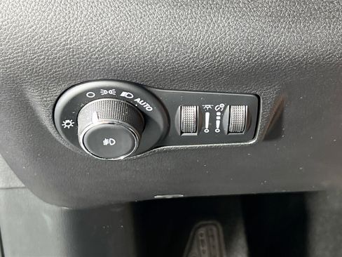 Used 2022 Jeep Compass Latitude AWD/4WD image 10