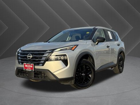 Used 2024 Nissan Rogue S AWD/4WD image 2