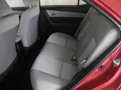 Used 2014 Toyota Corolla LE image 8