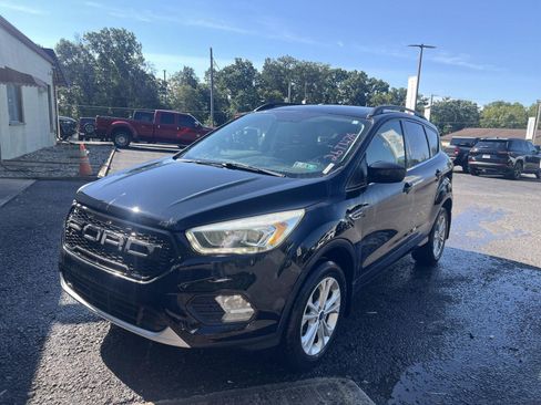 Used 2017 Ford Escape SE w/ Equipment Group 201A AWD/4WD image 7