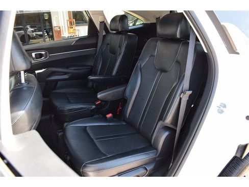 Used 2021 Kia Sorento EX w/ Panoramic Sunroof Package FWD image 12