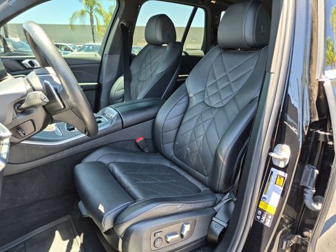 Used 2024 BMW X5 xDrive40i w/ Parking Assistance Package AWD/4WD image 16