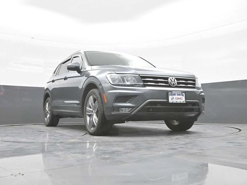Used 2021 Volkswagen Tiguan SEL AWD/4WD image 37