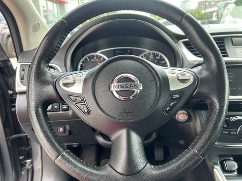 Used 2019 Nissan Sentra SV FWD image 16
