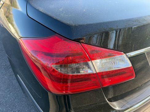 Used 2012 Hyundai Genesis 3.8 w/ Premium Pkg RWD image 11