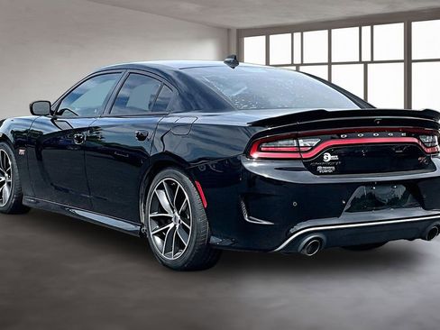 Used 2018 Dodge Charger R/T Scat Pack RWD image 8