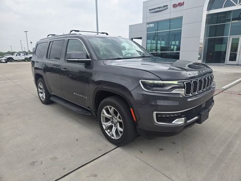 Used 2022 Jeep Wagoneer Series I w/ Premium Group I AWD/4WD image 1