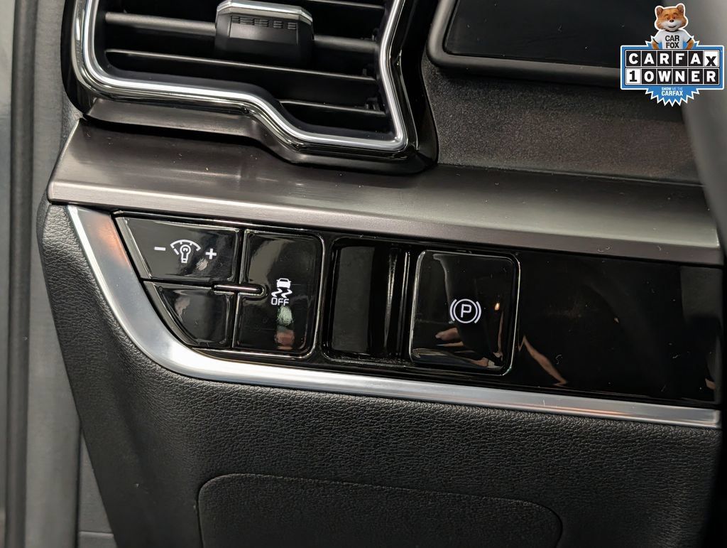 Certified 2023 Kia Sportage EX FWD image 23