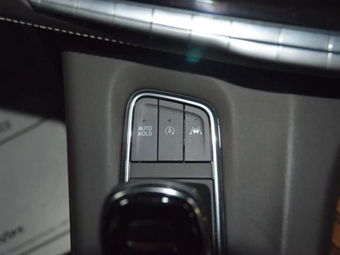Used 2024 Cadillac Escalade ESV Premium Luxury Platinum AWD/4WD image 36