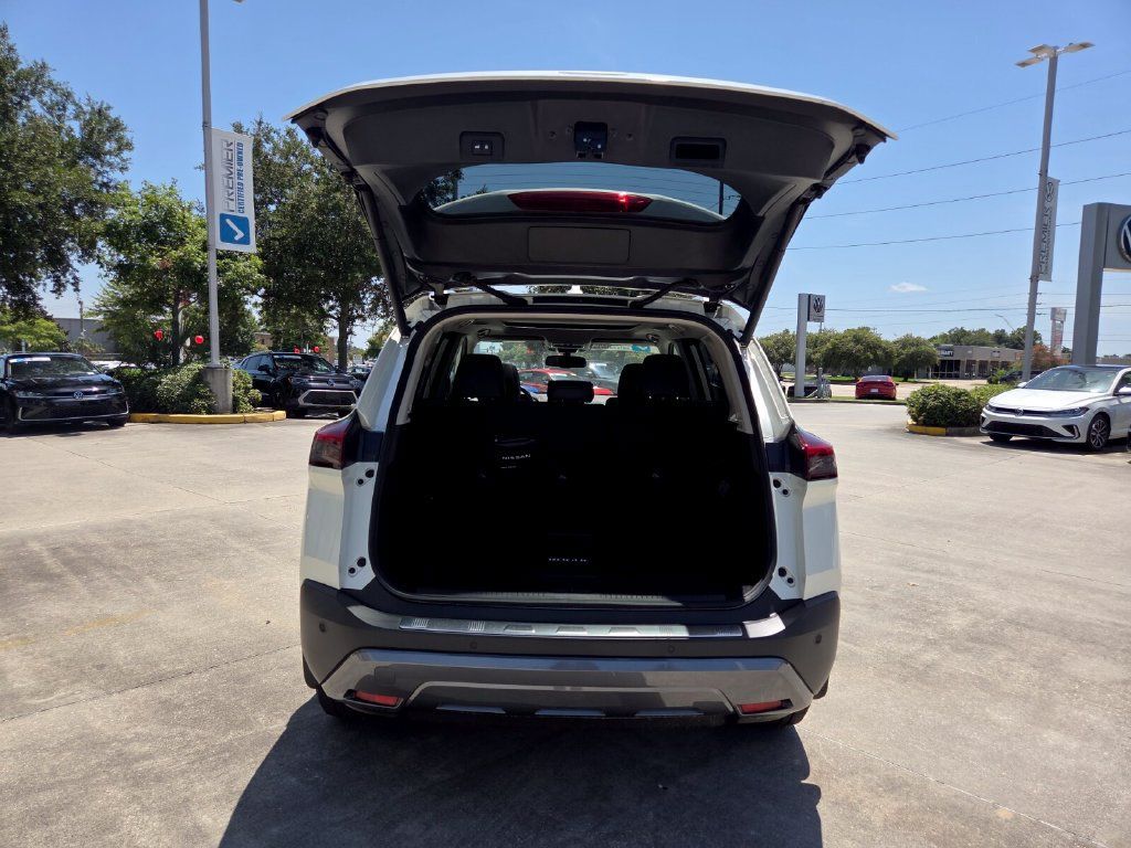 Used 2023 Nissan Rogue SL AWD/4WD image 28