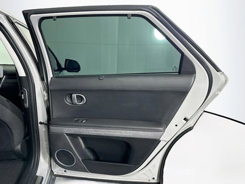 Used 2024 Hyundai Ioniq 5 Limited image 31