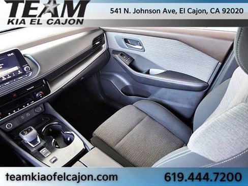 Used 2022 Nissan Rogue SV FWD image 21