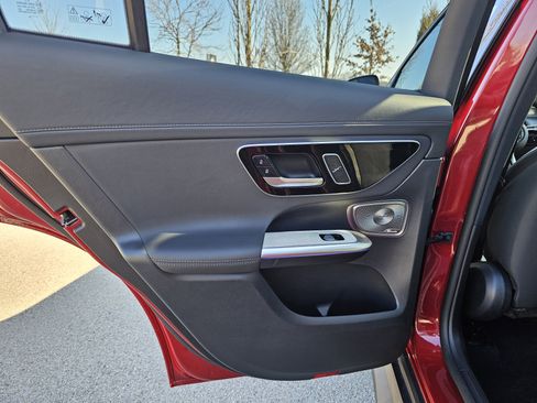 Certified 2025 Mercedes-Benz GLC 300 4MATIC image 23