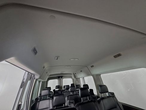 Used 2020 Ford Transit 350 XL image 35