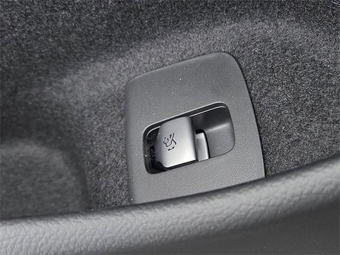 New 2026 Mercedes-Benz E 350 4MATIC Sedan image 20