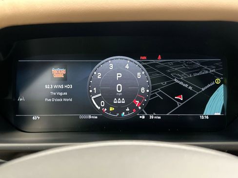 New 2026 Land Rover Defender 110 X-Dynamic SE image 23