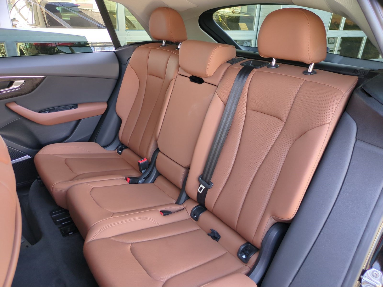 Used 2019 Audi Q8 Premium Plus w/ Premium Plus AWD/4WD image 31