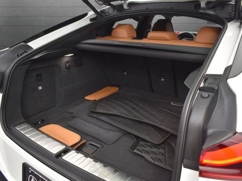 Used 2023 BMW X6 M50i w/ Executive Package image 11