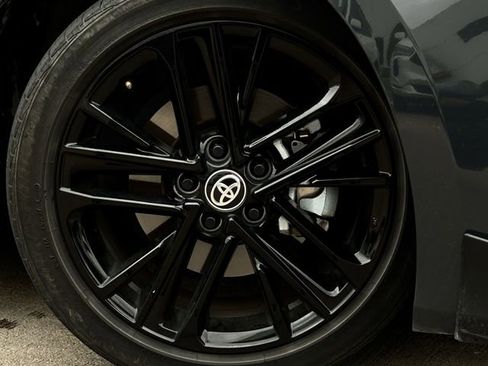 Used 2025 Toyota Camry SE image 11