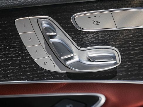 Used 2023 Mercedes-Benz GLC 300 4MATIC Coupe image 20