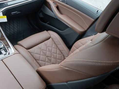 New 2026 BMW X5 xDrive50e image 27