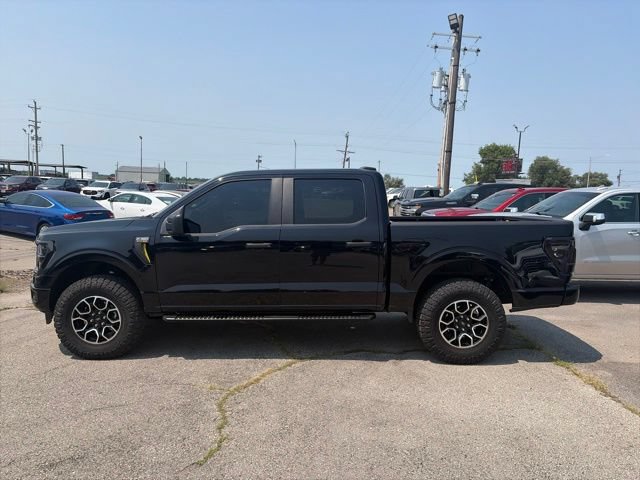 Used 2024 Ford F150 STX AWD/4WD image 3