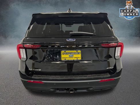 Used 2025 Ford Explorer Active AWD/4WD image 5