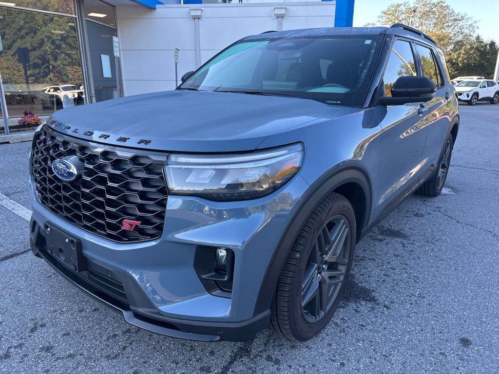 Used 2025 Ford Explorer ST w/ Sun And Sound Package AWD/4WD image 1